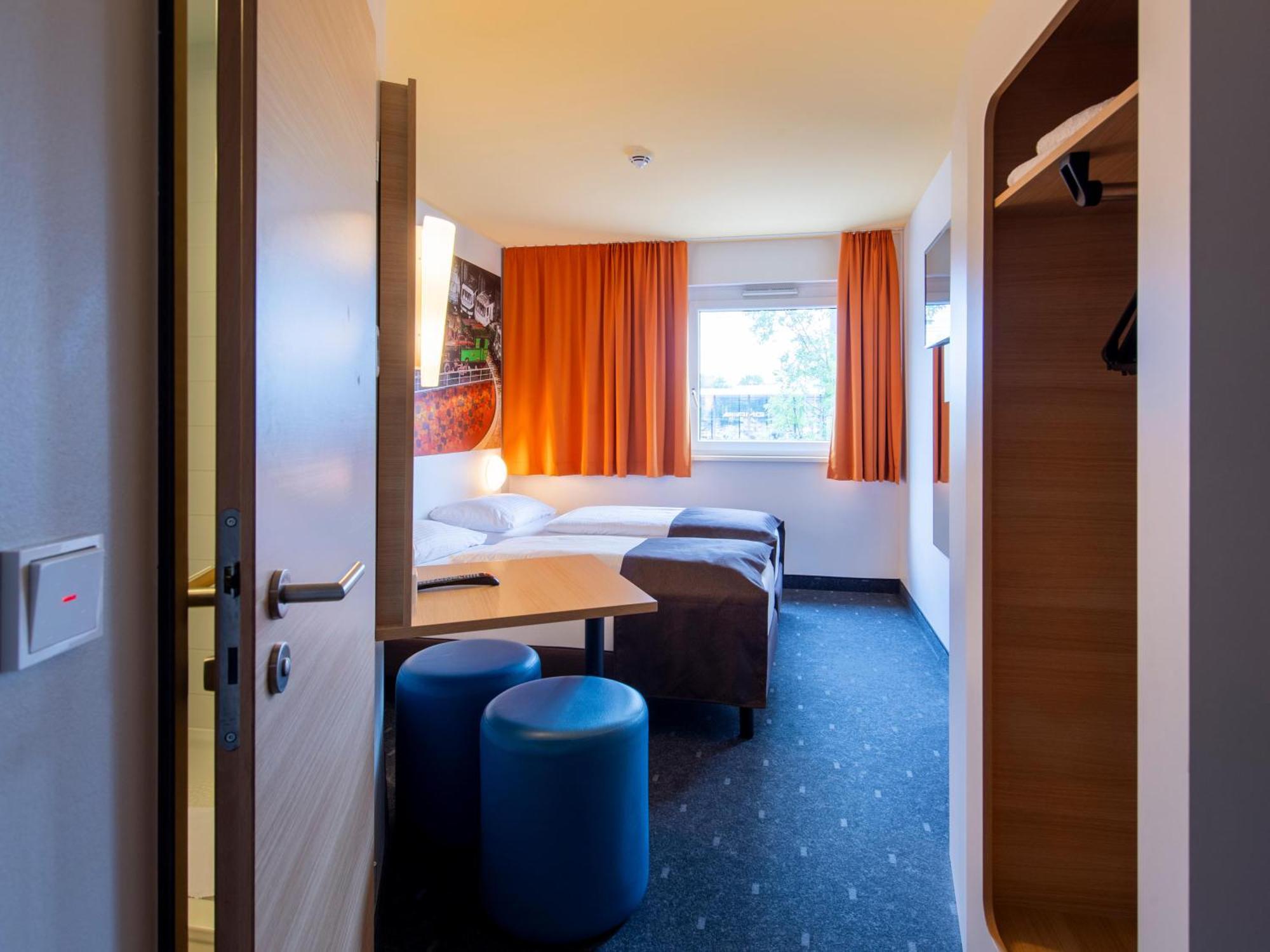 B&B Hotel Augsburg-Sued ภายนอก รูปภาพ