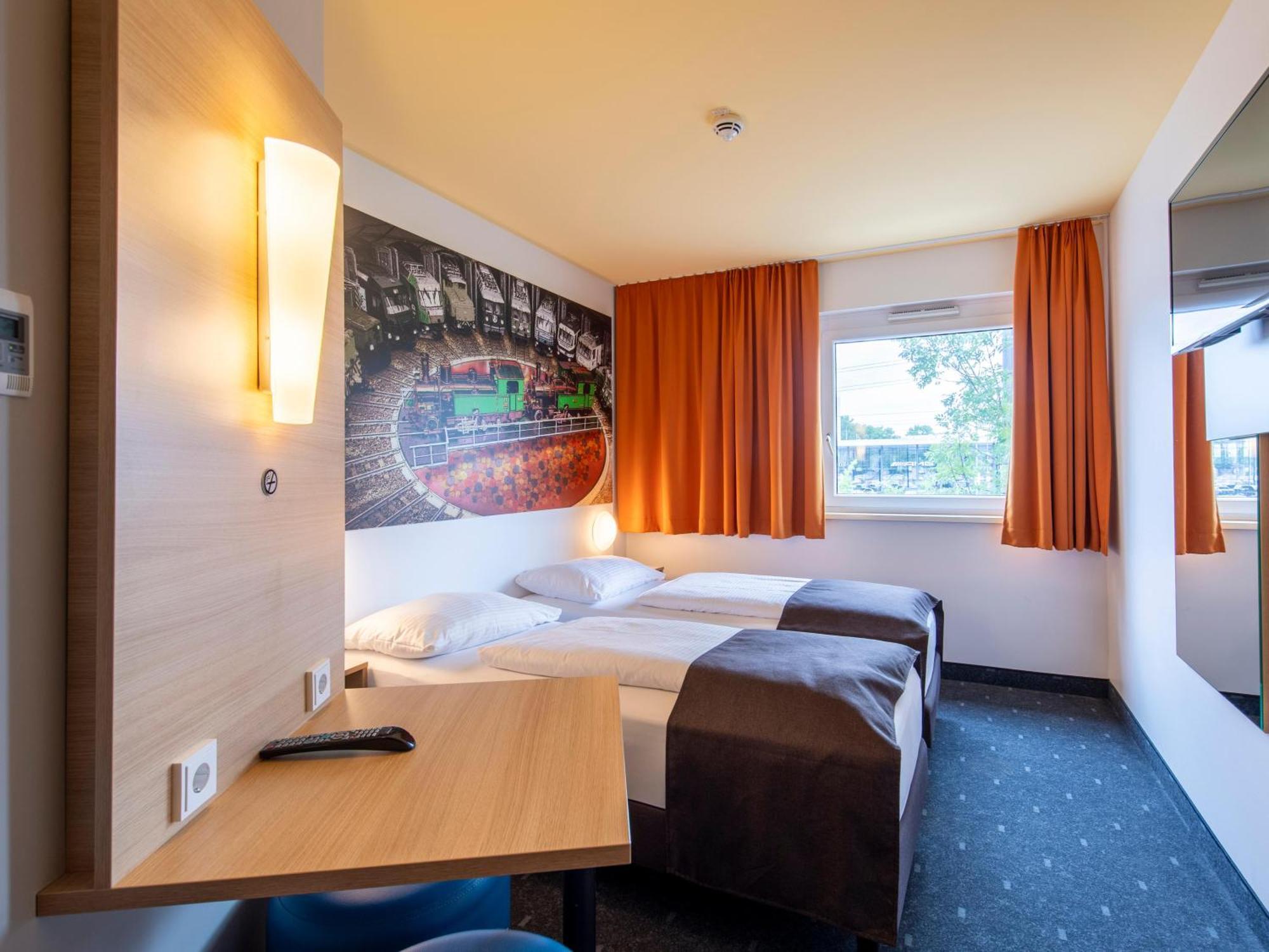 B&B Hotel Augsburg-Sued ภายนอก รูปภาพ